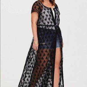 Torrid00 NWT lace maxi shirt